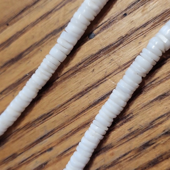 Vintage Heishi Neclace - Picture 4 of 5